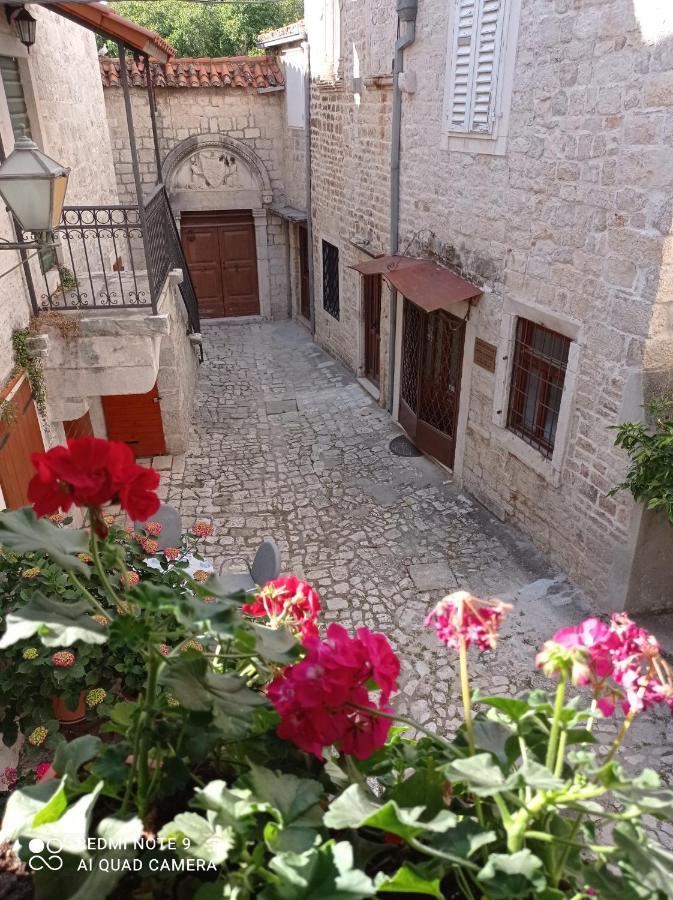 Studio Makala Trogir Exterior foto