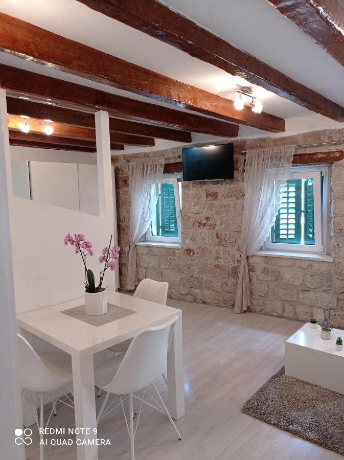 Studio Makala Trogir Exterior foto